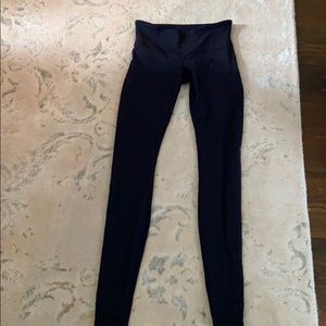 NOT FOR SALE ON HOLD Black lulu leggings